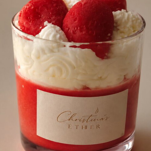 Handmade Soy Candle with Strawberry Scent and 10 Wax Melts