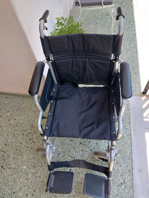 Ce Vita wheelchair with hand brakes