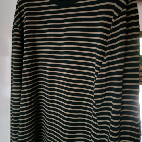 T-shirt Hugo Boss medium long sleeve like new, black and beige