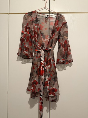 Nadia Rapti Kimono Style Dress small, like new, multicolor