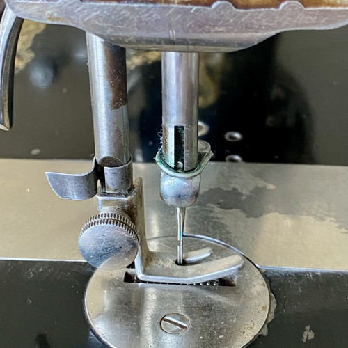 Singer 28k Sewing Machine used, Victorian Ottoman Carnation design 1901