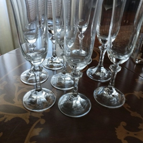 Champagne glasses used, set of 8 vintage in excellent condition