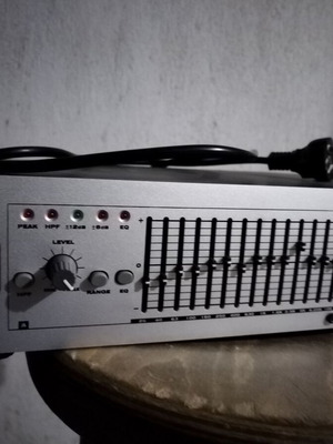 Deton EQ30 Equalizer like new