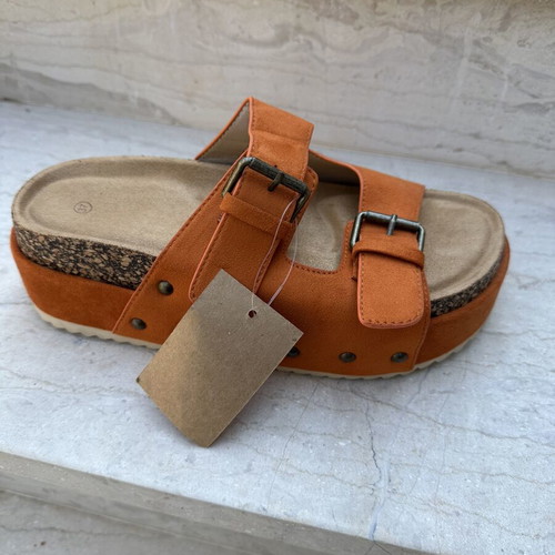Two-Strap Slippers like new, orange
