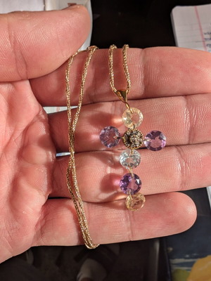 Αυθεντικός χρυσός σταυρός 14K με πολύχρωμους λίθους