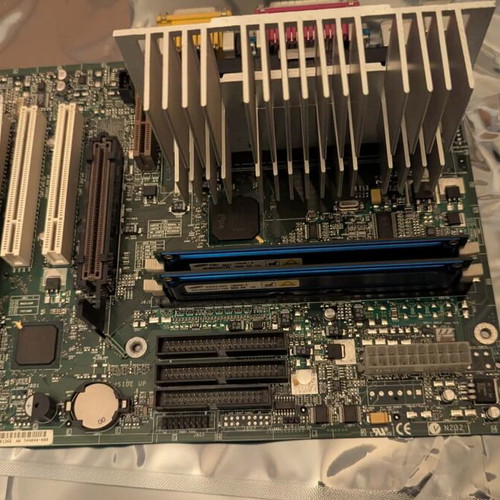 Intel VC820 Slot 1 AGP motherboard used with Pentium III 700MHz and 256MB RDRAM