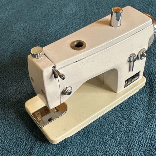 Vintage lighter in sewing machine shape, like new, retro collectible