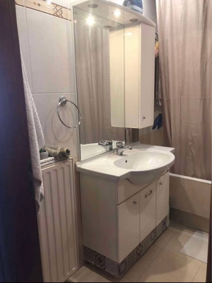 Bathroom furniture with Ideal Standard sink used