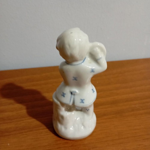 Figurine like new
