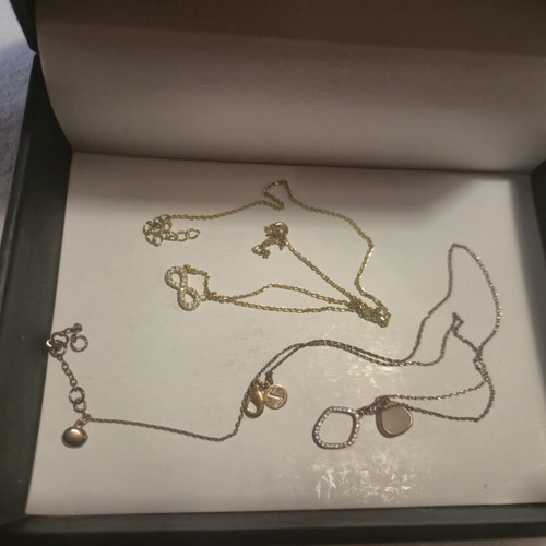 Set of 2 pendants