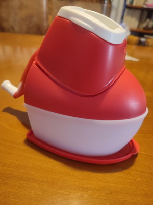Cheese grinder new with airtight lid and storage container