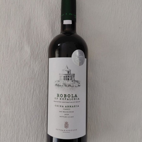 Robola of Kefalonia Orina Armakia dry white wine new, numbered bottles