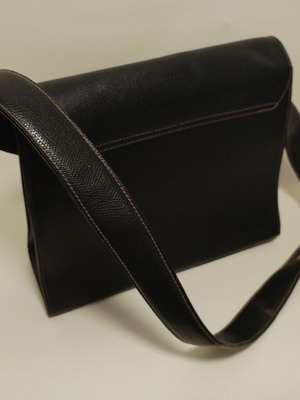 Black shoulder bag like new