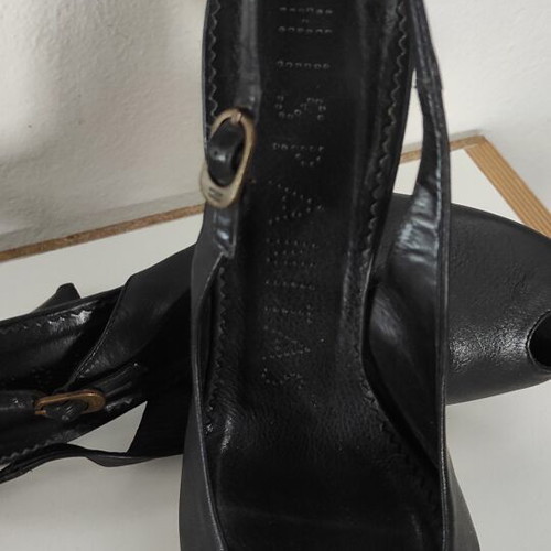 Hispanitas leather sandals size 38 like new, black