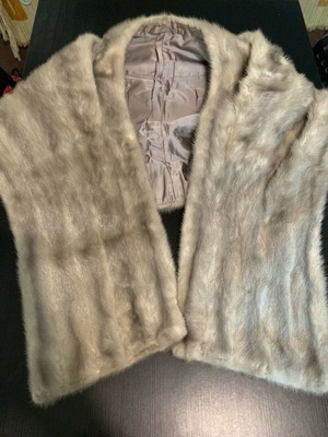 Fur for shoulders and back like new, vintage, gray