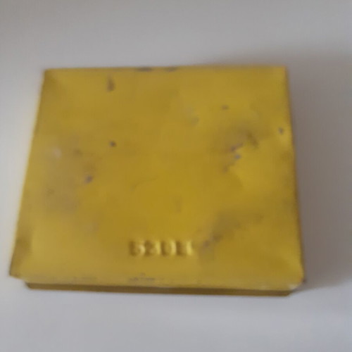 Tin cigarette packaging 555 used