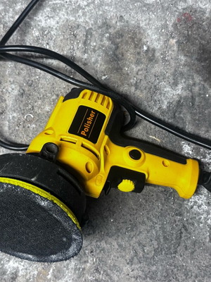 Polisher used for small surfaces
