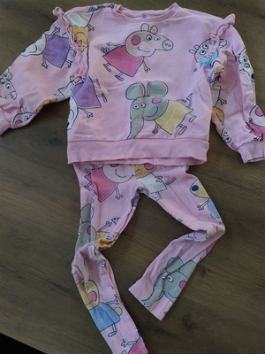 Peppa Pig set leggings and sweatshirt like new, size 116