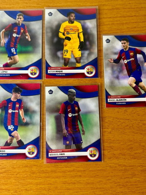 Σετ καρτών 2023-24 Topps FC Barcelona 5 RC σαν καινούργιο