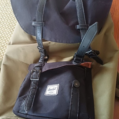 herschel backpack second hand Classic Backpack, Black,Mod Mini Adjustable shoulder straps are padded for comfort Herschel backpack used, green, shoulder