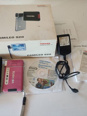 TOSHIBA CAMILEO S20 used Full HD video camera with 3" screen