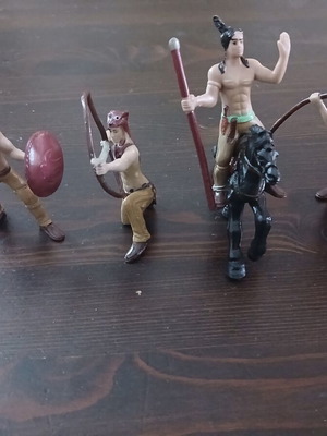Indian figures set of 4 used