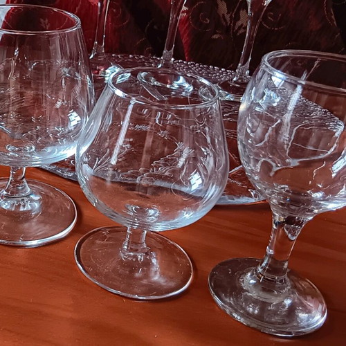 Set of glasses for liqueur and cognac 6 pieces with glass tray like new