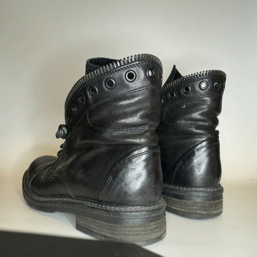 Fru.It leather boots with studs and fur lining, size 37, like new