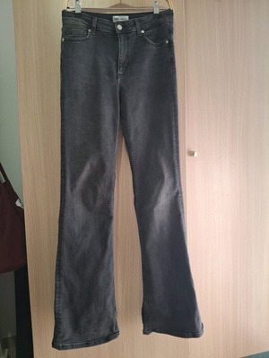 Zara flare jeans black gray like new, size M