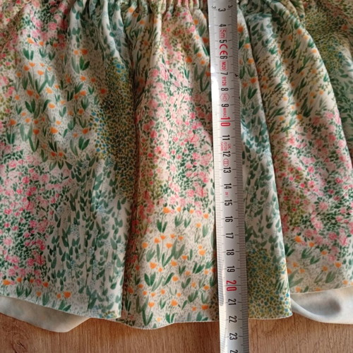 Two In A Castle beachwear set with hat and skirt like new, multicolor