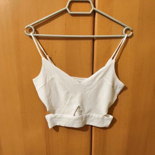 Bershka White Fitted Top like new, size S