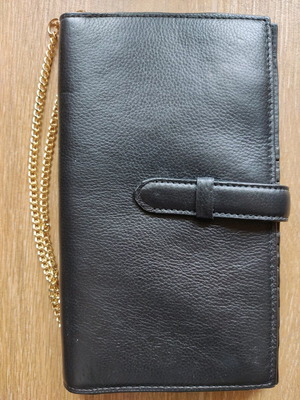 Zara crossbody bag made of genuine leather like new, black with gold chain