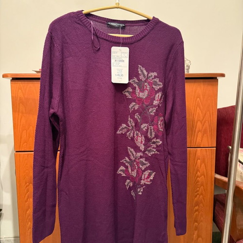 Knitted burgundy blouse dress with flowers new