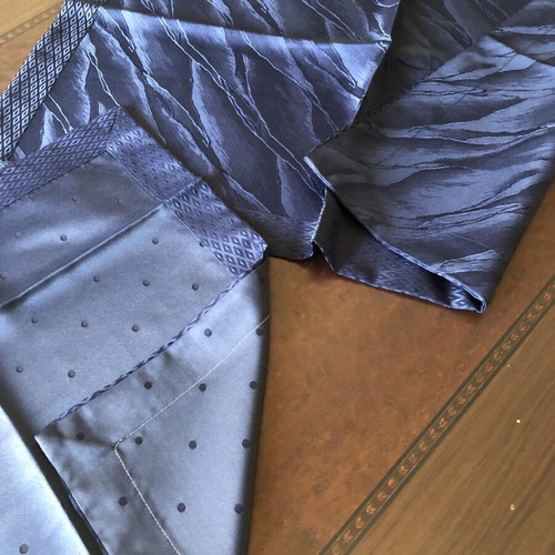 Set of tablecloth and napkins new, shiny blue