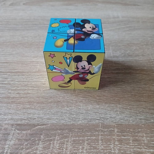 Disney puzzle cube like new