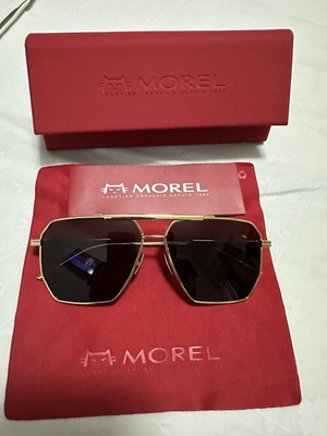 Bottega Veneta sunglasses like new, gold color