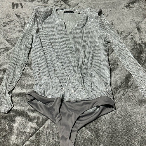 Donna silver sequin bodysuit like new size Large