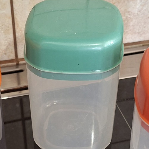 Plastic containers used, pack of 3 with lids