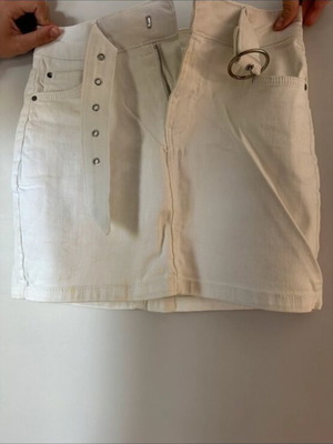 Bershka white denim skirt like new with belt, size S