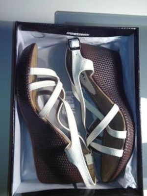 Sandals like new size 39 with narrow fit