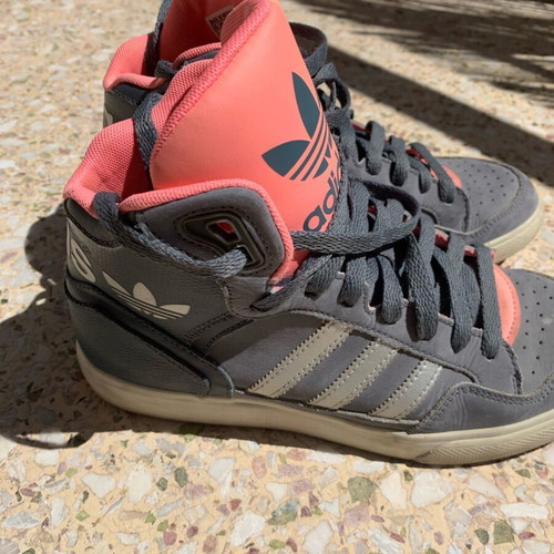 Adidas athletic boots used, gray and pink, size 38