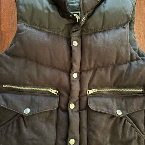 Zara sleeveless vest like new, black, size medium