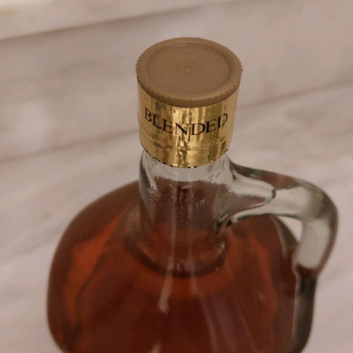 Sir Robert whisky 1.5 lt new, sealed, collectible