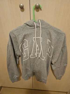Gap sweatshirt gray like new, size M