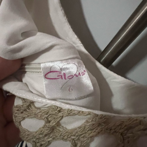 Glous dress size 6 like new