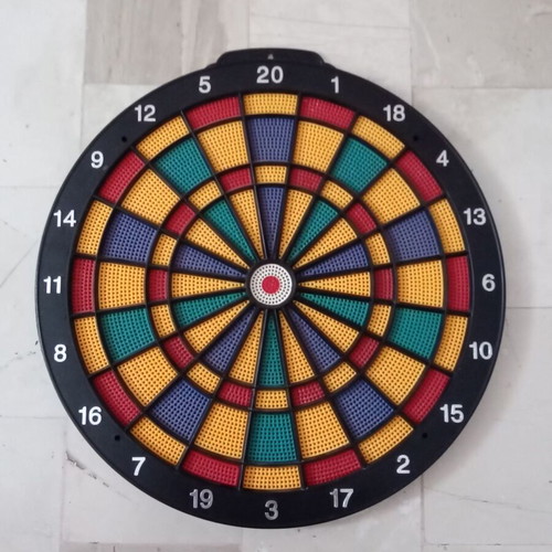 Dartboard like new, without darts