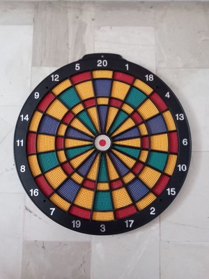 Dartboard like new, without darts