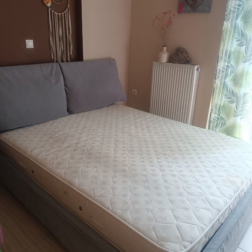 Double bed with lifting mechanism and storage, like new, with mattress