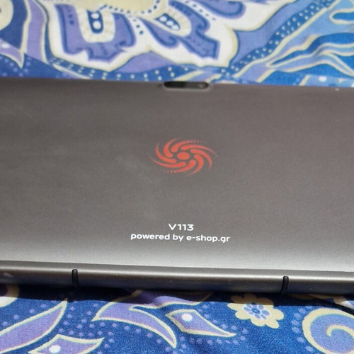 Innovator V113 Laptop Tablet FHD Intel Atom x5 2GB RAM 64GB Windows 10 like new