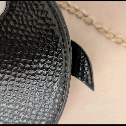 Kling crossbody bag like new, fish-shaped, black
